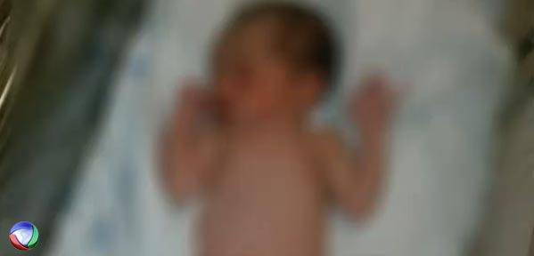 VEJA VÍDEO: Mulher abandonou bebê recém-nascido no meio da rua