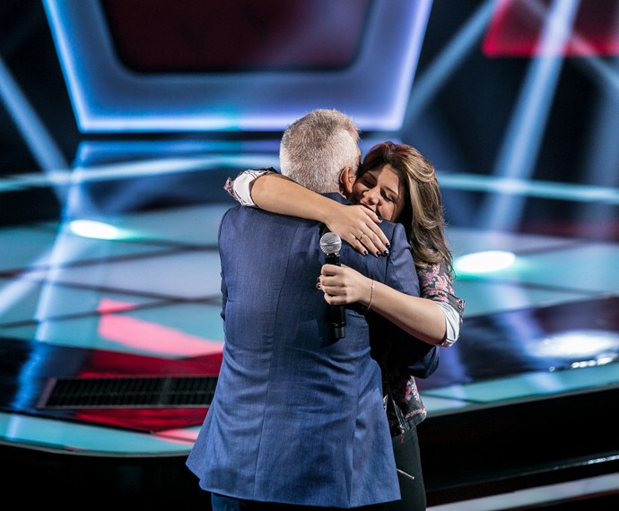 Paraibana passa na primeira seleção do The Voice, conheça mais de Sarah Lorena