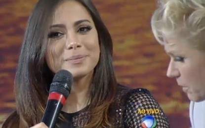 Cantora Anitta fica incomodada com assuntos sexuais abordados no programa da Xuxa, confira