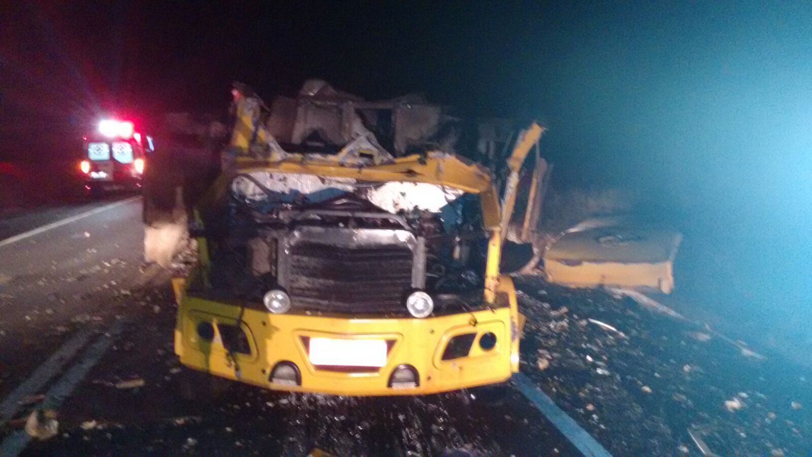 Com armas pesadas do Exército bandidos explodem carro forte na região de Catolé do Rocha