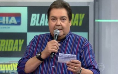 Faustão se desculpa ao vivo por gafe no repertório da ‘Dança dos Famosos’