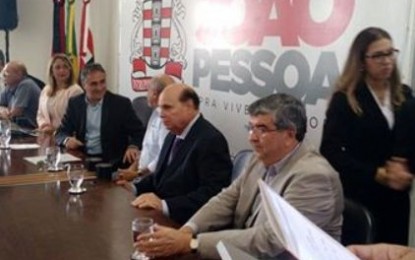 PSD+PMDB: Roberto Paulino prestigia posse de secretários e de Luciano Cartaxo