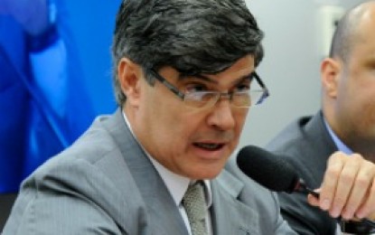 Wellington Roberto vota contra, mas Conselho de Ética aprova relatório de cassação de Cunha