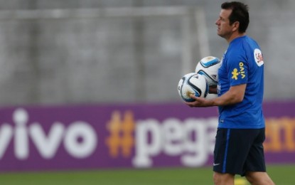 Dunga não comenta possível substituição em janeiro de 2016