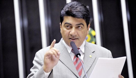 PMDB indica Manoel Júnior para comissão do impeachment de Dilma