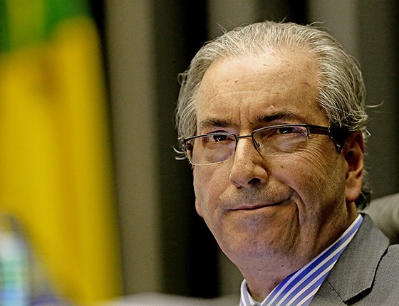 Após 314 dias de processo, Câmara cassa mandato de Cunha por 450 a 10 votos