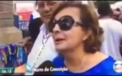 VEJA VÍDEO– Repórter da TV Globo é surpreendida por entrevistada que rezava contra o golpe