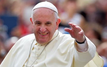 Papa se reúne com líderes políticos e religiosos dos Emirados Árabes
