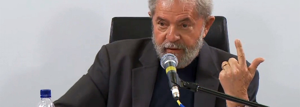 Pelo Facebook, Lula repudia tentativa de envolvê-lo na Operação Lava Jato