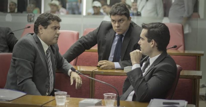 DISCREPÂNCIA NO PSB: Bancada de oposição manda recado pra deputada Estela Bezerra: “está desatualizada”