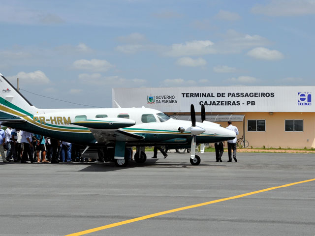 Senador Raimundo Lira diz que aeroporto de Cajazeiras terá iluminação de energia solar
