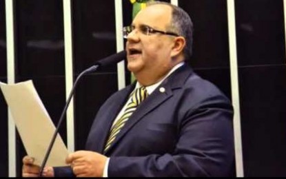 Rômulo Gouveia entrega ao ministro da Fazenda proposta de MP que beneficia agricultores e pequenos empresários