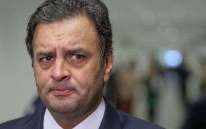 Em Portugal, Aécio diz que eventual saída de Dilma abre ‘transição’ para parlamentarismo