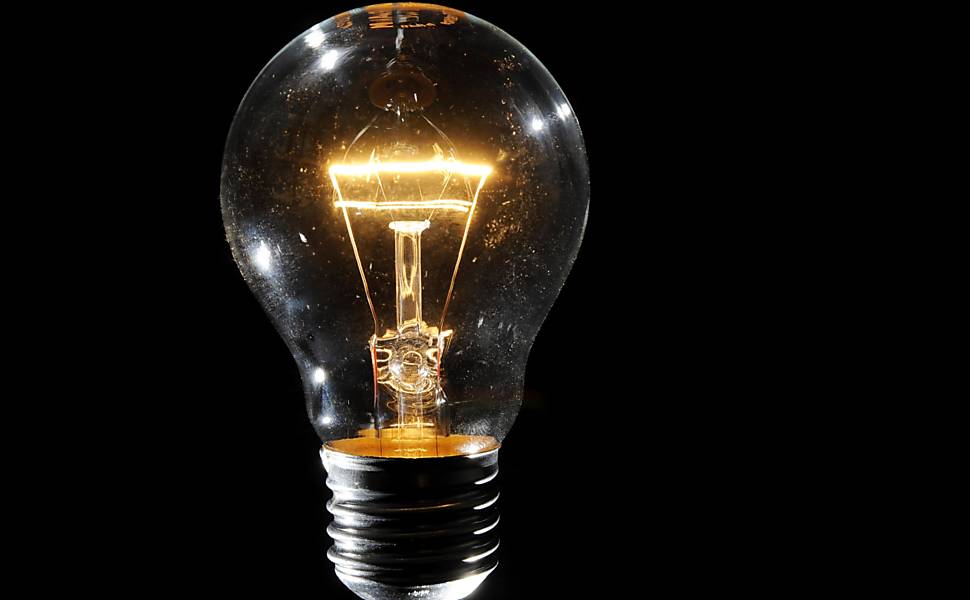 Maior oferta de eletricidade deve estabilizar tarifas de energia elétrica