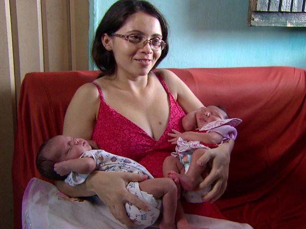 MAIS MISTÉRIO: Mulher tem gêmeos e apenas um nasce com microcefalia em PE