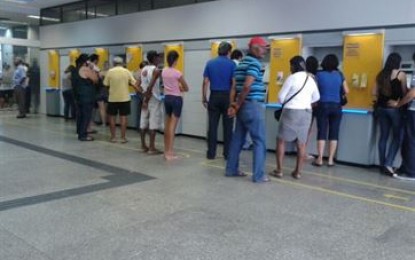 Bancos fecham na segunda e terça de carnaval e voltam ao meio-dia de quarta-feira