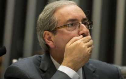 OAB anuncia que pedirá impeachment de Cunha