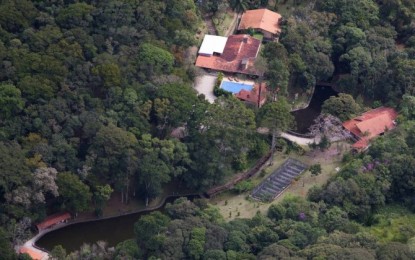 POLÊMICA: Drones sobrevoando o sítio de Lula em Atibaia e ele fica irritado pois, local “não é dele