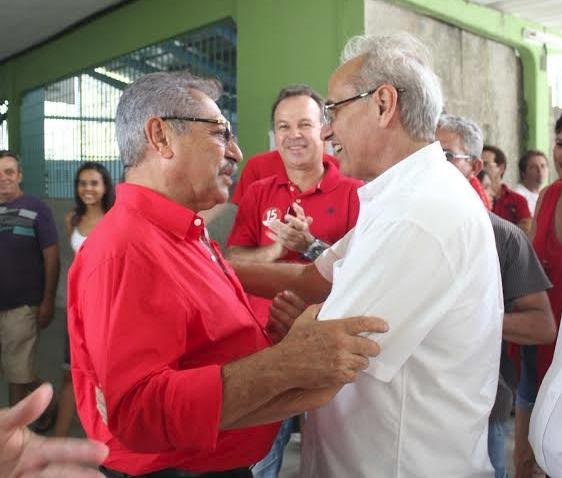 Zé e Cícero voltam a conversar durante almoço