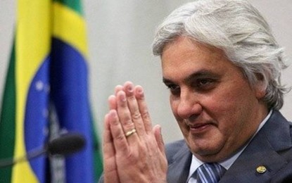 Delcídio acerta acordo de delação premiada na Lava Jato e cita Lula e Dilm
