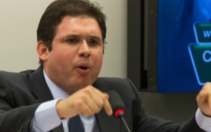 Hugo Motta irritado com articulação do Governo Dilma para derrotá-lo ameaça dar o troco