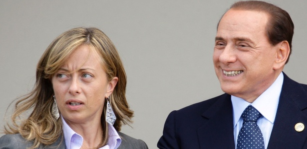 Ser mulher, mãe e prefeita são atividades incompatíveis, diz Berlusconi