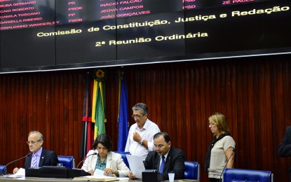 CCJ aprova Projeto de Lei que incentiva geração de energias renováveis na Paraíba