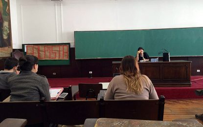VEJA VÍDEO – Janaina Paschoal é chamada de golpista por alunos em sala de aula