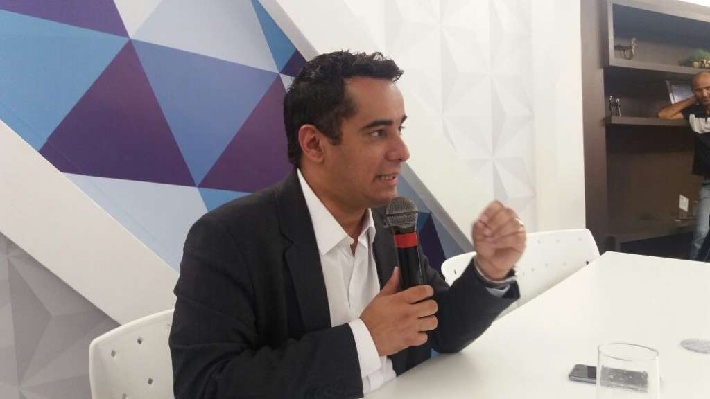 Helton alfineta PP de Durval e diz que ’em João Pessoa, os bois decolam’