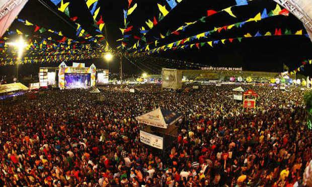 Abertura d’O Maior São João do Mundo deve atrair mais de 100 mil pessoas e terá 15 minutos de show pirotécnico
