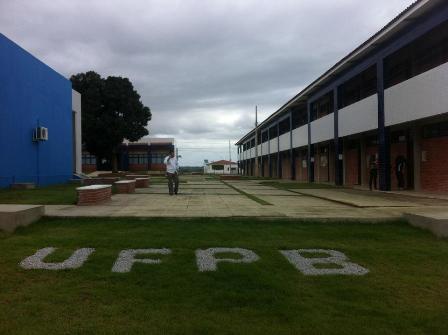 UFPB proíbe consumo de bebidas em festas dentro da instituição