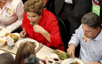 Lula diz que Temer cortou até o almoço de Dilma e que oposição tem medo de que ele volte