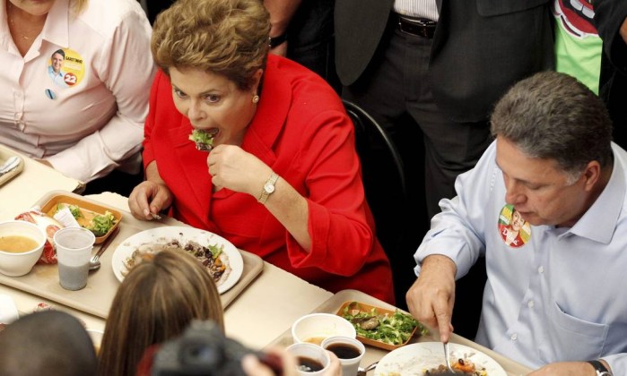 Lula diz que Temer cortou até o almoço de Dilma e que oposição tem medo de que ele volte