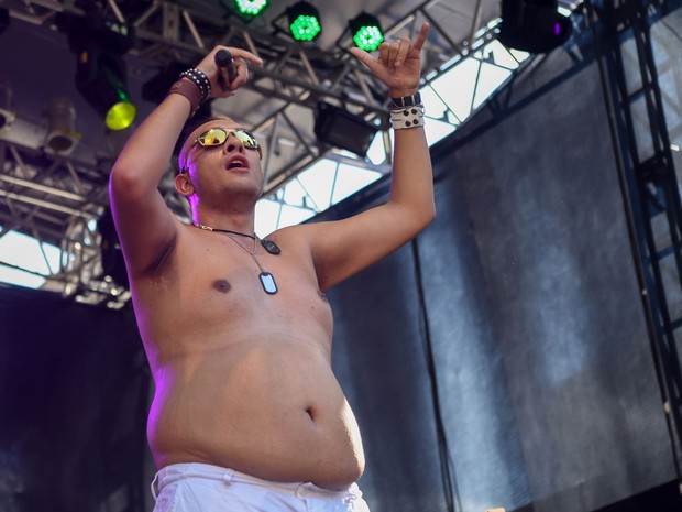 Nem tranquilo, nem favorável: MC Bin Laden é barrado por consulado e cancela show nos EUA