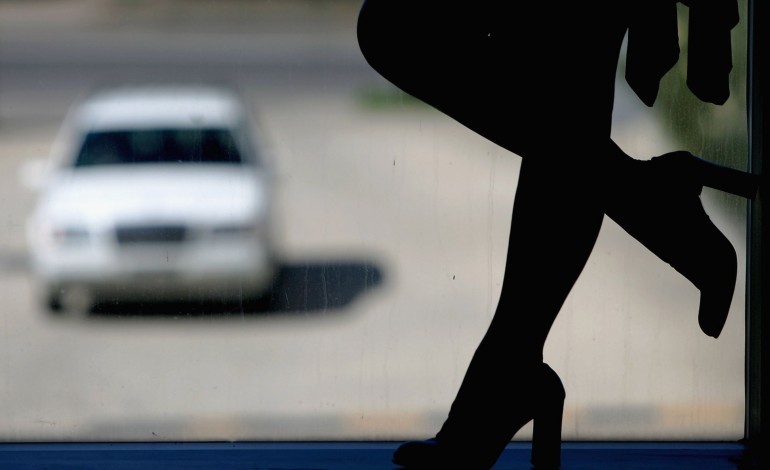 Regulamentação da prostituição confronta prostitutas e feministas radicais
