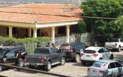 Polícia Federal cumpre diligências na casa do prefeito de Marizópolis