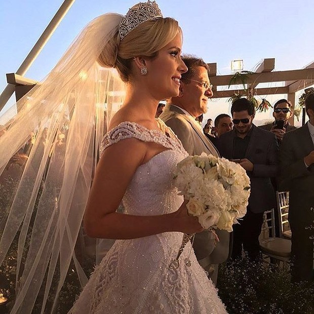 Vestido de casamento de Thyane, mulher de Safadão, custou cerca de R$ 72 mil