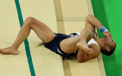 CENA FORTE – Após quebrar a perna, vídeo mostra ginasta sendo derrubado em maca por paramédicos da Rio 2016