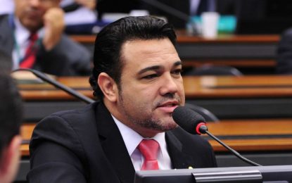 STF abre inquérito para investigar deputado Marco Feliciano