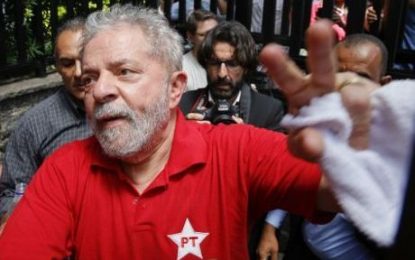 Policia Federal encontra sala-cofre com joias, medalhas e obras de arte de Lula