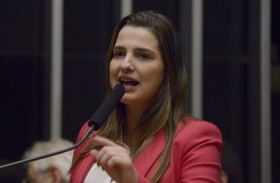 Clarissa Garotinho é expulsa do PR por votar contra PEC dos gastos