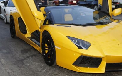 Senador Fernando Collor pagou Lamborghini com 1,2 milhões em dinheiro vivo