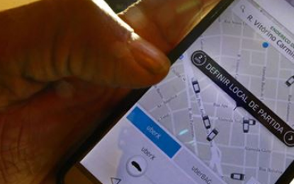 Uber vai receber pagamento em dinheiro a partir de terça-feira