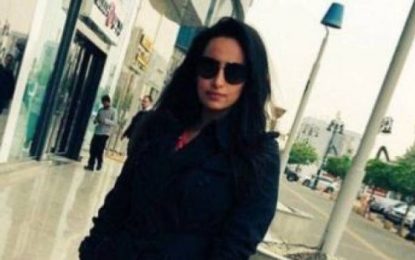 Mulher saudita é detida por publicar foto sem véu no Twitter