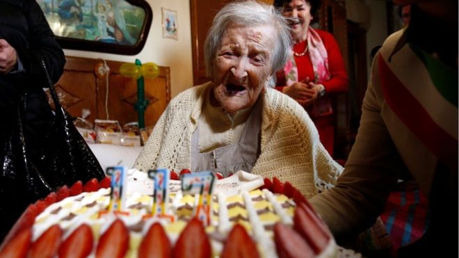 Como é a dieta da mulher mais velha do mundo, que acaba de completar 117 anos