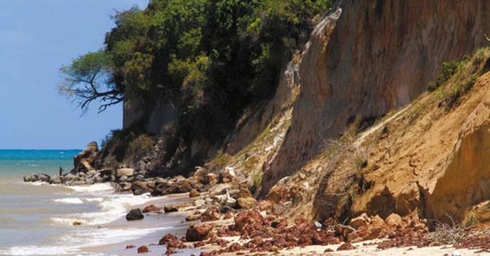 Barreira do Cabo Branco é inspecionada pela Bancada de oposição nesta manhã