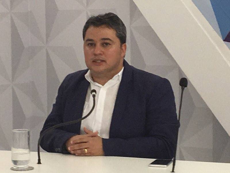 Efraim sobre disputa entre os Democratas para liderança do partido: “Estou no páreo”