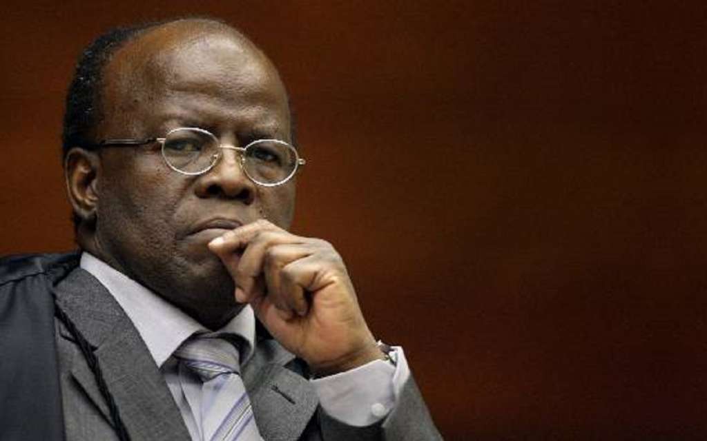 Joaquim Barbosa lamenta a morte de Teori Zavascki