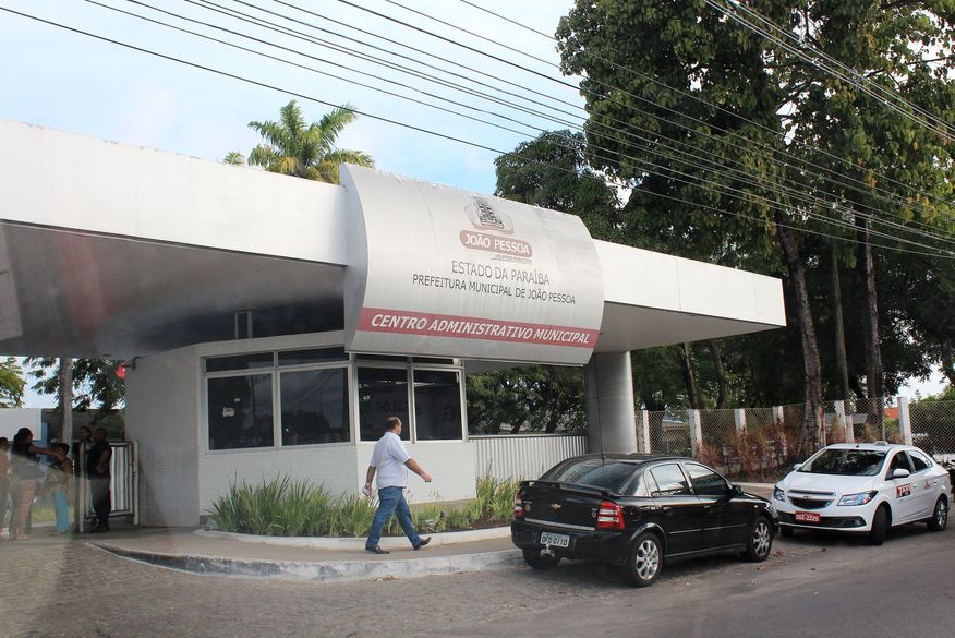 Servidores da Prefeitura de João Pessoa reclamam de contas zeradas no dia de pagamento