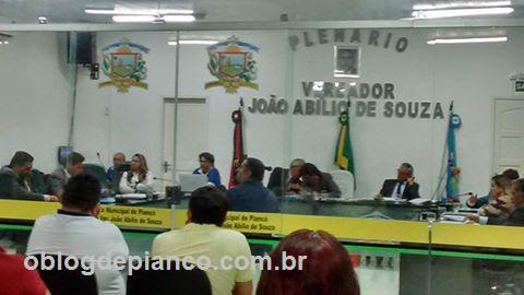 CLIMA QUENTE: Bate-boca entre parlamentares faz presidente encerrar Sessão na Câmara de Piancó por falta do Decoro Parlamentar